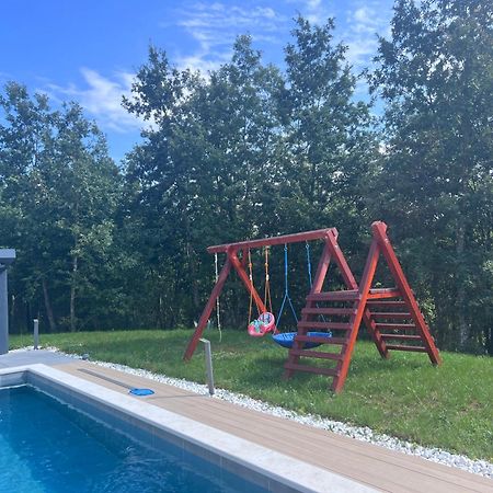 Vila Prisunca Jacuzzi & Swimming Pool Pazin Exteriör bild