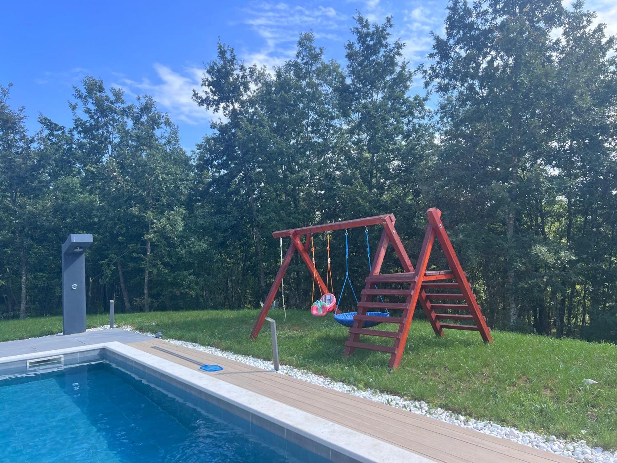 Vila Prisunca Jacuzzi & Swimming Pool Pazin Exteriör bild